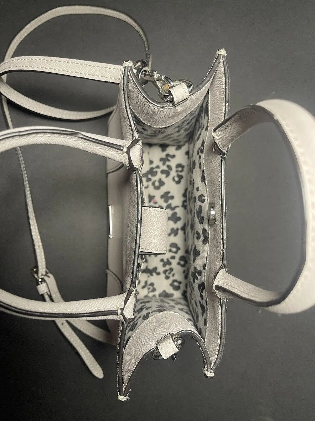 Chic & Compact: Rebecca Minkoff Mini Tote - Your Ultimate Stylish Accessory!